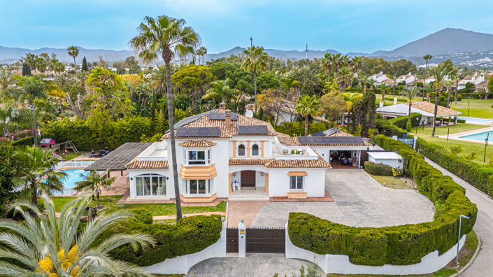 Image No.1-6 Bed Villa for sale