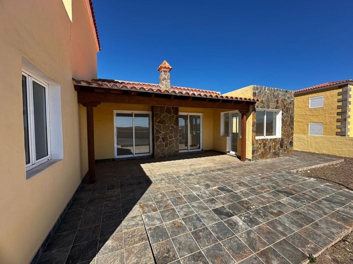 Image No.1-4 Bed Villa for sale