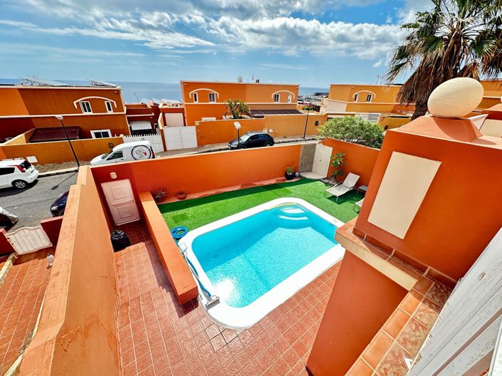 Image No.1-3 Bed Villa for sale