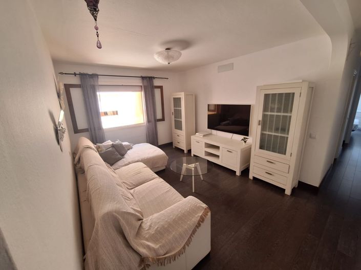 Image No.1-3 Bed Flat for sale