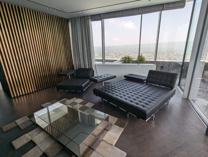 Image No.12-4 Bed Apartment for sale