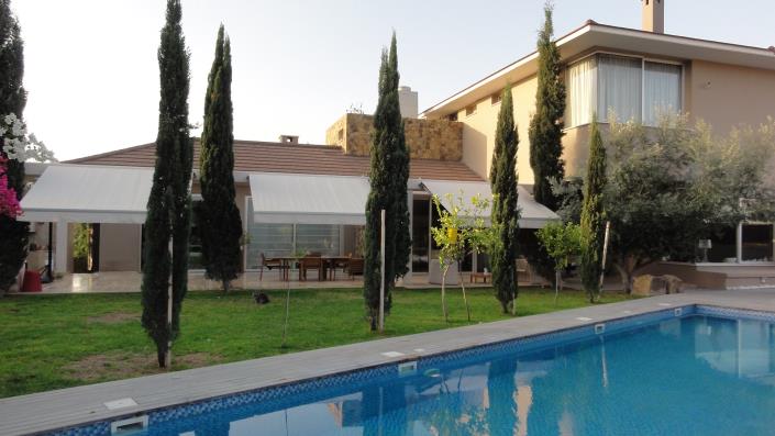 Image No.1-5 Bed Villa / Detached for sale