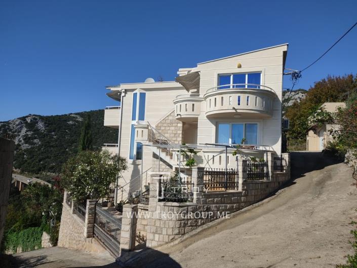 Image No.1-3 Bed Villa for sale