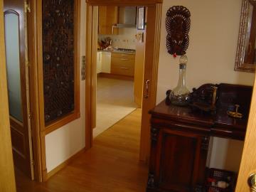 07-Entrance-from-Hall-to-Kitchen