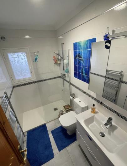 Image No.11-4 Bed Villa / Detached for sale