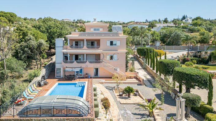 Image No.1-6 Bed Villa for sale