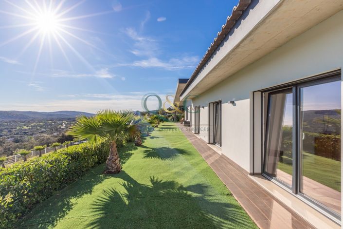 Image No.1-4 Bed Villa for sale