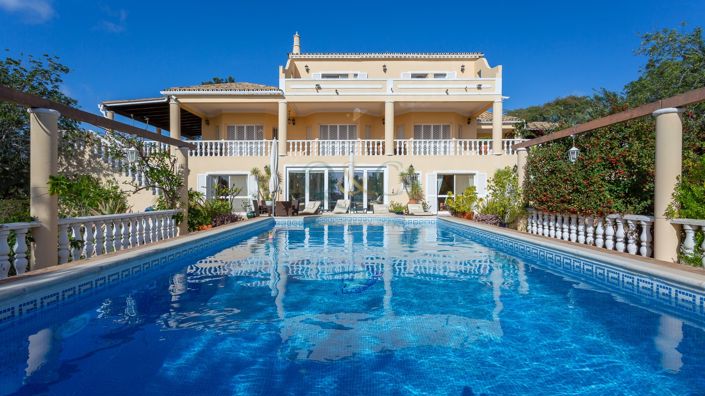 Image No.1-6 Bed Villa for sale