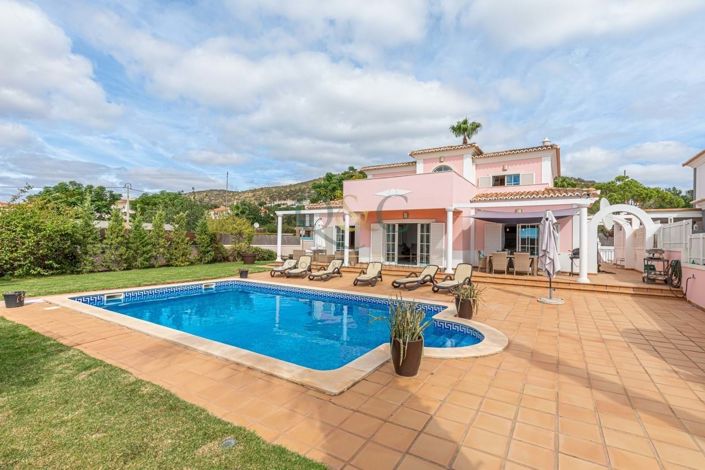 Image No.1-Villa de 5 chambres à vendre à Loule