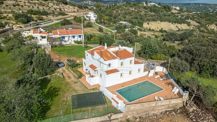 Image No.1-4 Bed Villa for sale