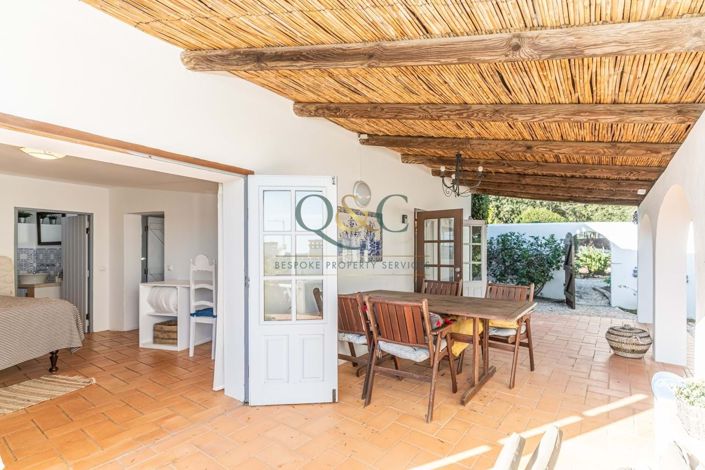 Image No.1-5 Bed Villa for sale