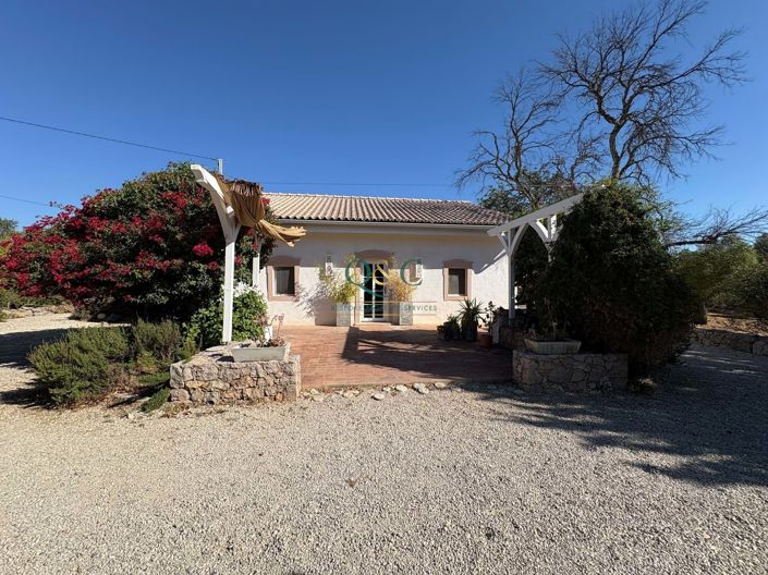 Image No.1-3 Bed Villa for sale