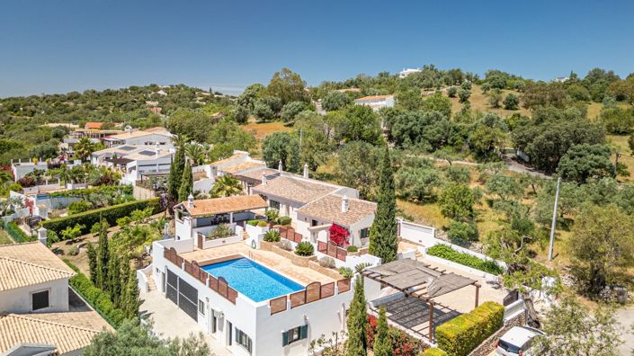 Image No.1-4 Bed Villa for sale