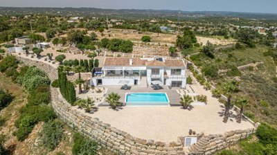 1 - Estói, Villa