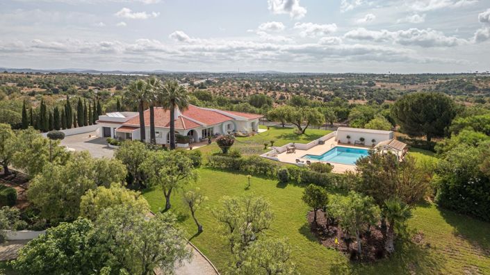 Image No.1-5 Bed Villa for sale
