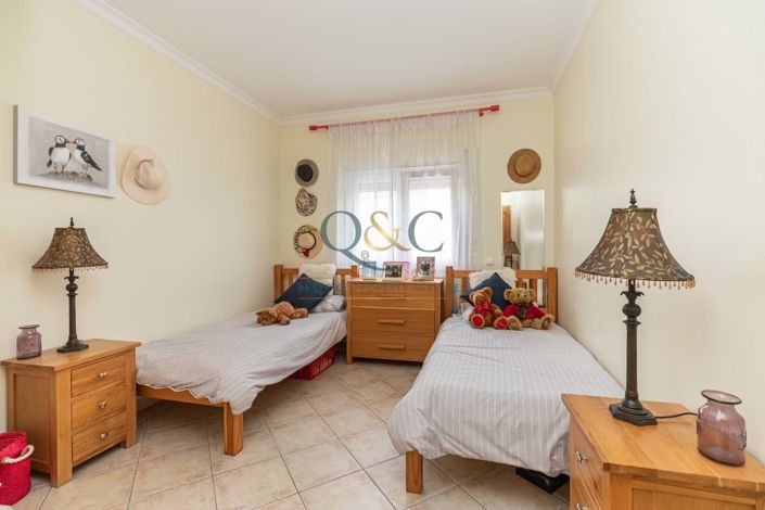 Image No.11-3 Bed Apartment for sale