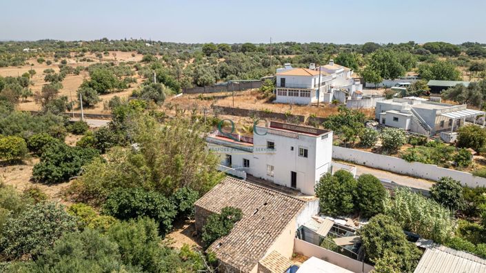 Image No.1-3 Bed Farmhouse for sale