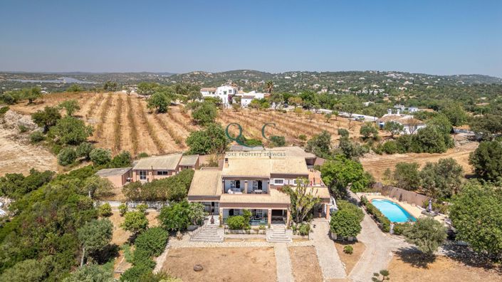 Image No.1-4 Bed Villa for sale