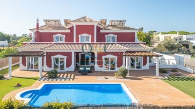Quintas & Casas  most sold property