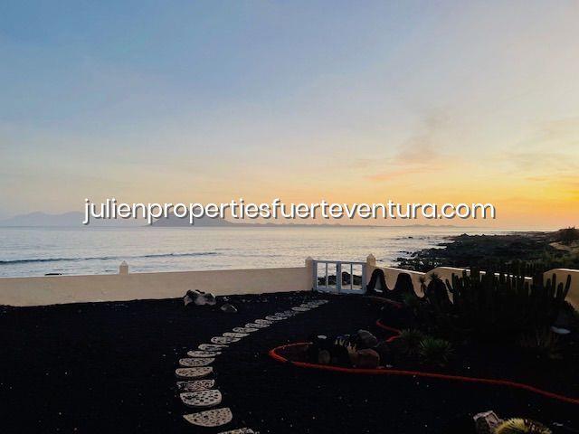 Image No.32-5 Bed Villa / Detached for sale