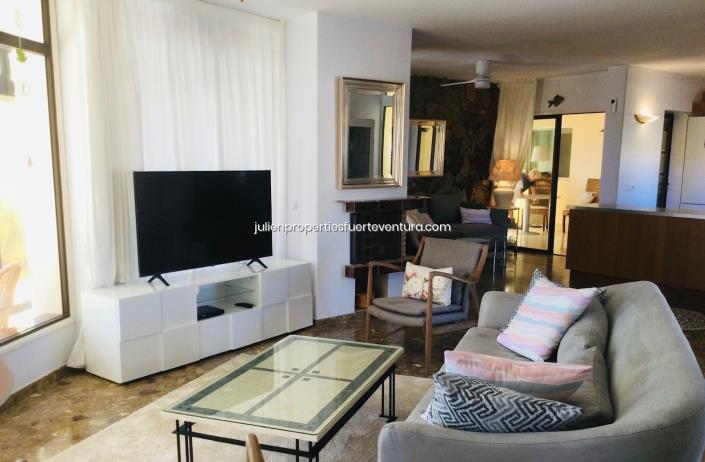 Image No.29-5 Bed Villa / Detached for sale