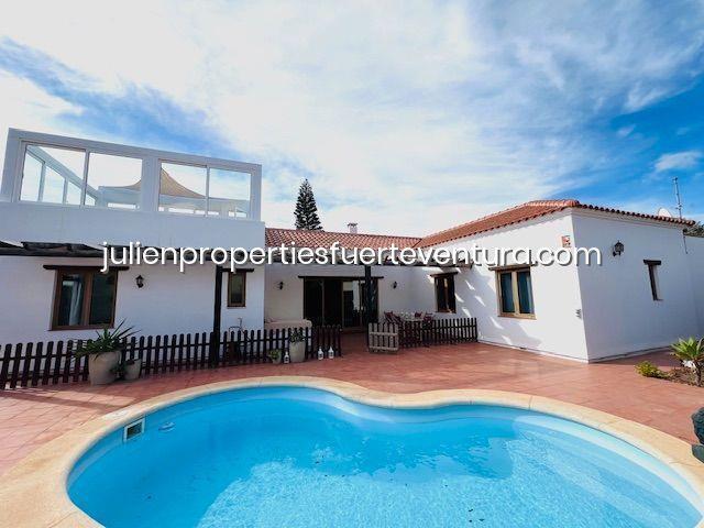 Image No.1-Villa de 5 chambres à vendre à Villaverde