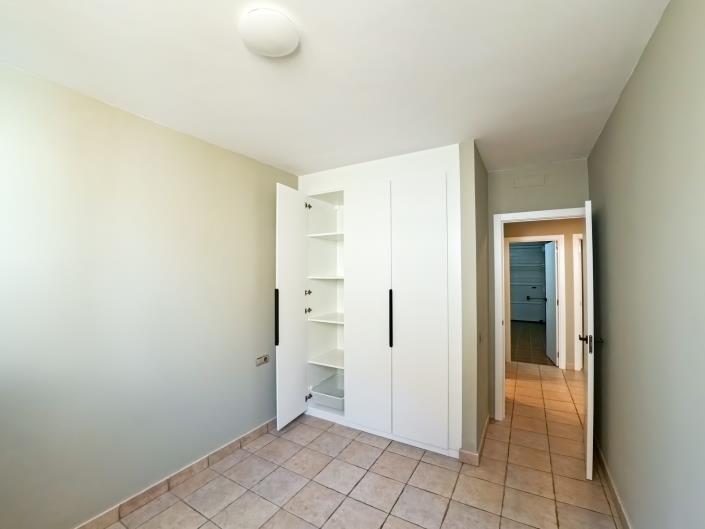 Image No.10-4 Bed Chalet for sale