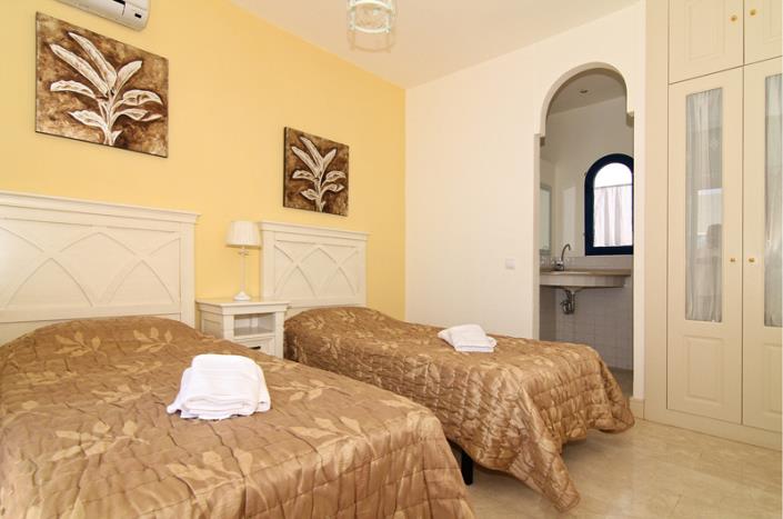 Image No.11-3 Bed Villa for sale