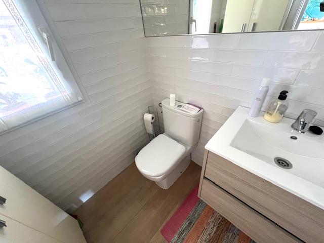 Image No.16-3 Bed Chalet for sale