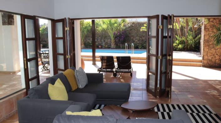 Image No.4-4 Bed Chalet for sale