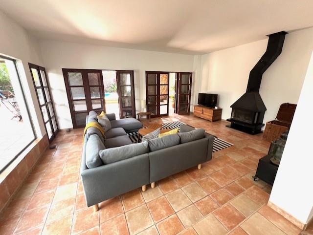 Image No.20-4 Bed Chalet for sale