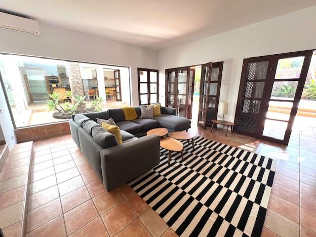 Image No.21-4 Bed Chalet for sale