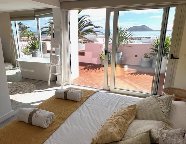 Image No.8-5 Bed Chalet for sale