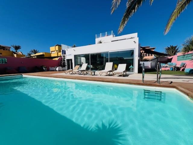 Image No.18-5 Bed Chalet for sale