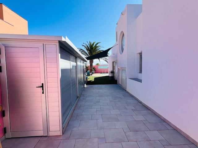 Image No.15-5 Bed Chalet for sale