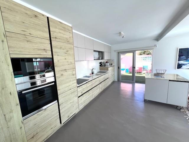 Image No.41-5 Bed Chalet for sale