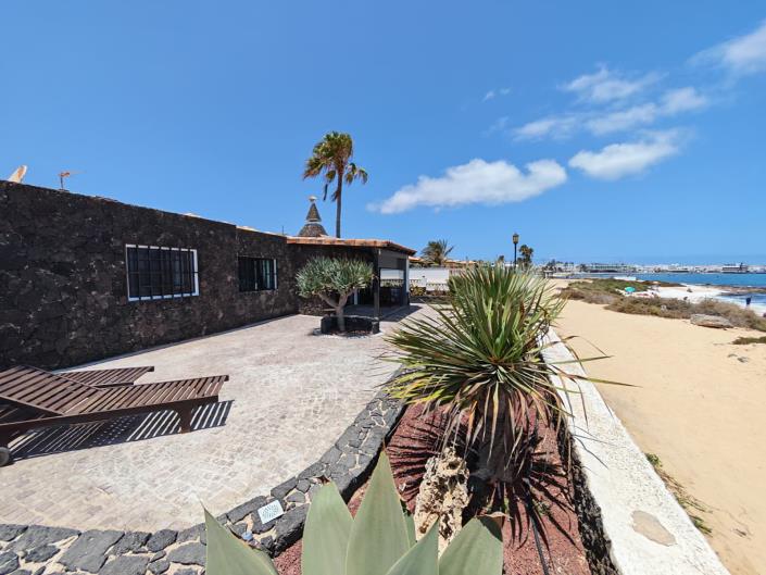 Image No.2-Chalet de 4 chambres à vendre à Corralejo