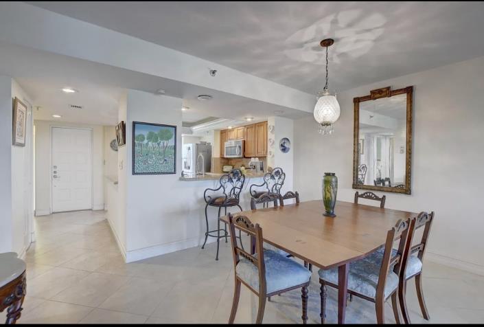 Image No.8-2 Bed Condo for sale