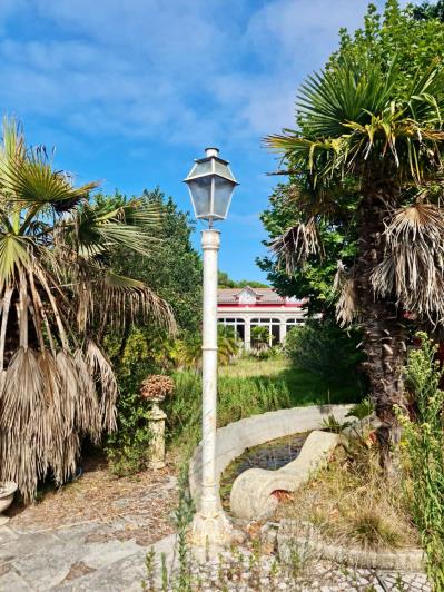 Image No.31-4 Bed Country Property for sale