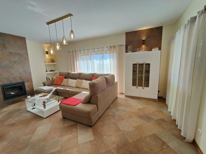 Image No.10-4 Bed House/Villa for sale