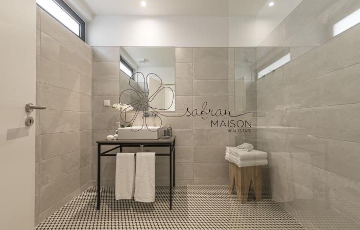 Image No.18-8 Bed Villa for sale