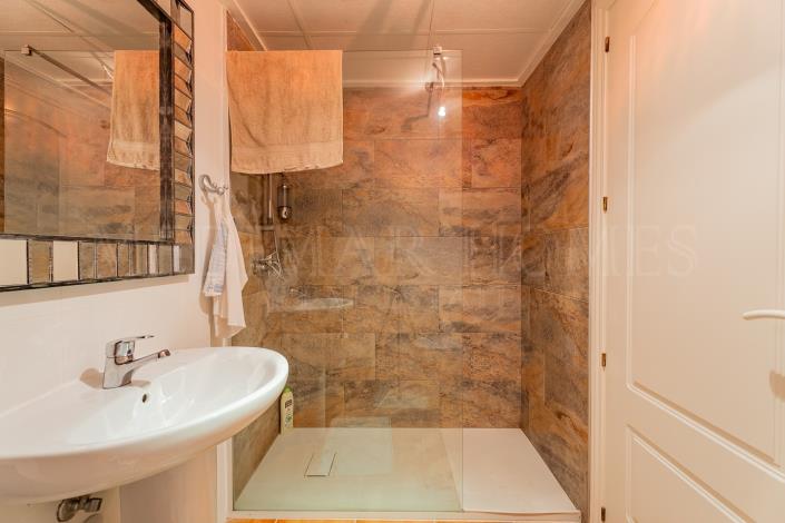 Image No.9-2 Bed Apartment for sale