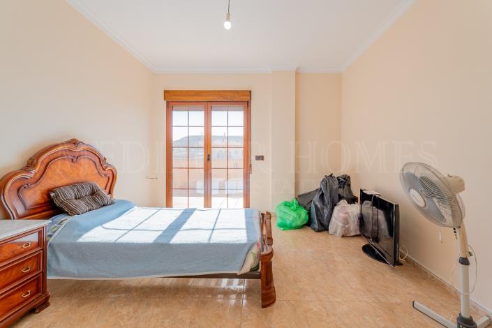 Image No.33-5 Bed Villa / Detached for sale