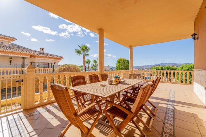 Image No.45-5 Bed Villa / Detached for sale