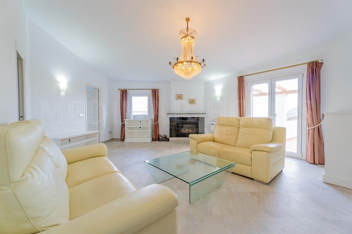 Image No.21-3 Bed Villa / Detached for sale