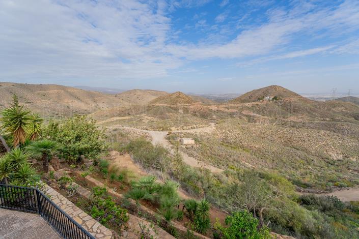 Image No.36-3 Bed Villa / Detached for sale