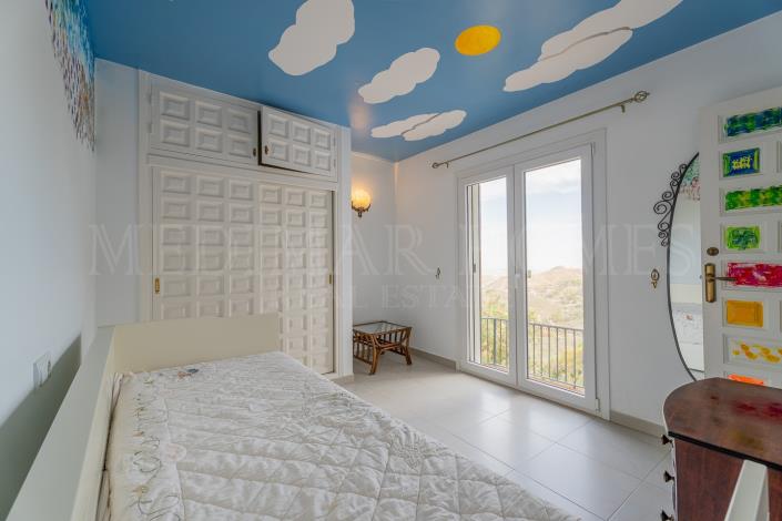 Image No.38-3 Bed Villa / Detached for sale