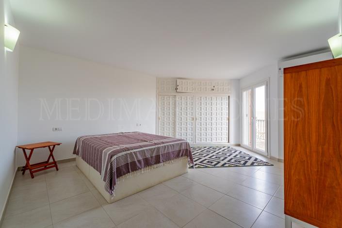 Image No.41-3 Bed Villa / Detached for sale