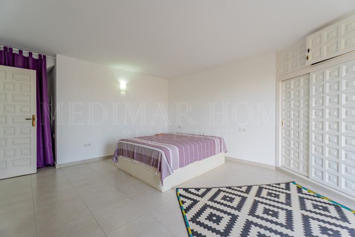 Image No.43-3 Bed Villa / Detached for sale