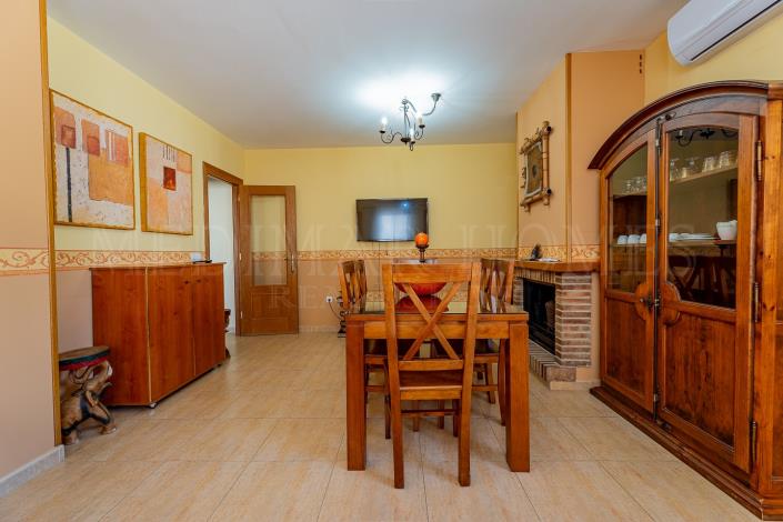 Image No.12-3 Bed Apartment for sale